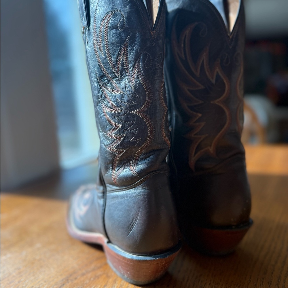 Tony Lama Women’s Leather Cowboy Boots - Picture 2 of 8